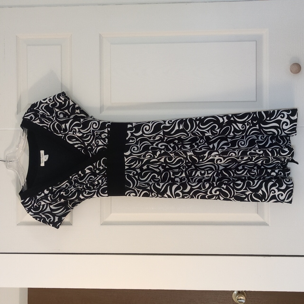 Classic Dress with back tie